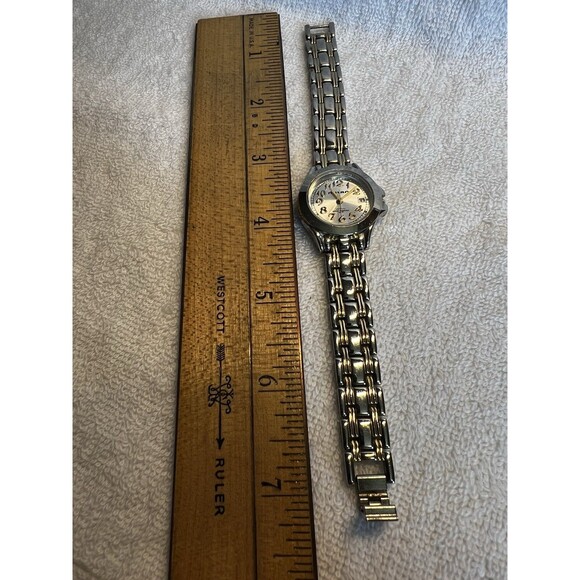 Milan Women\'s watch. Pearl opalescent face. MLN896, PC22A Great Condition. main image 5